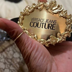 Blabk ans gold versace jean couture belt